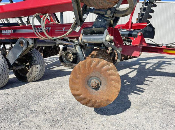 20" blades on a used Case IH 335 VT tool