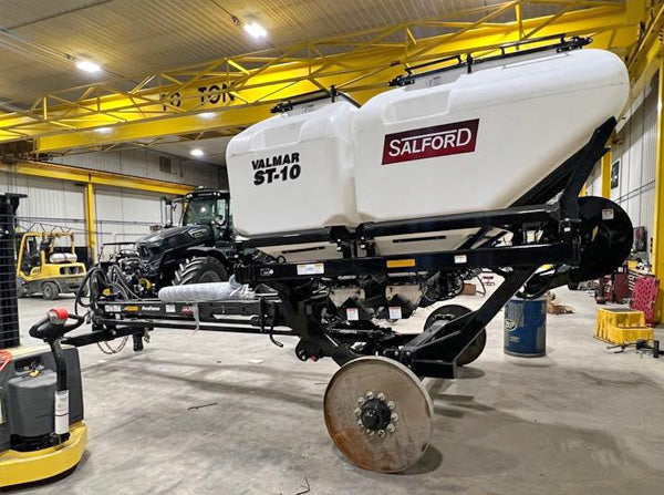 Salford ST-10 fertilizer cart