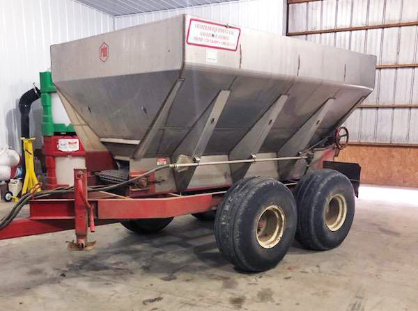 Chandler 10 ton Fertilizer Spreader