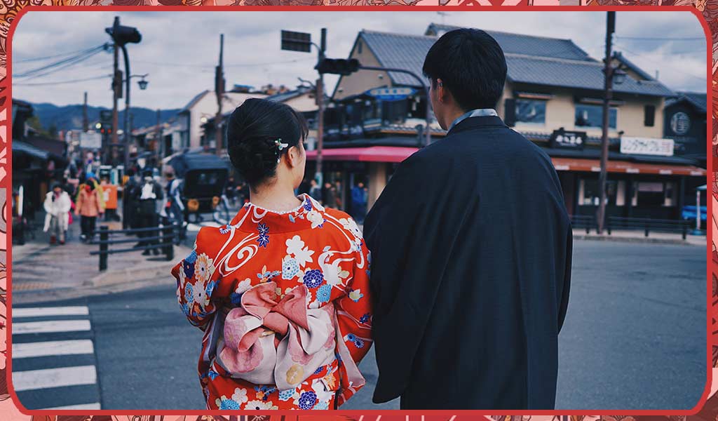How to wear kimono for a walk in the streets of Tokyo in Japan