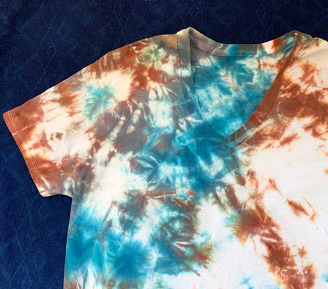 tie dye shirt pipe wrapping design