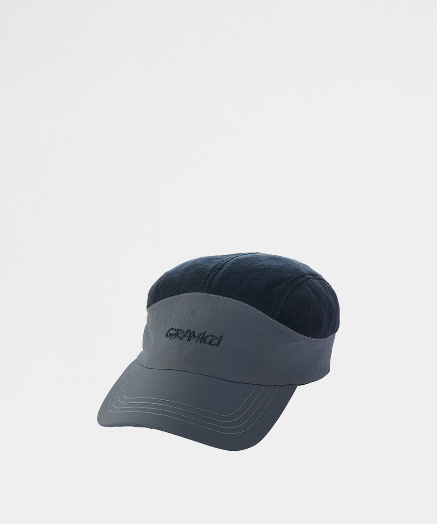 Se Polartec® Cap Black hos PACKYARD