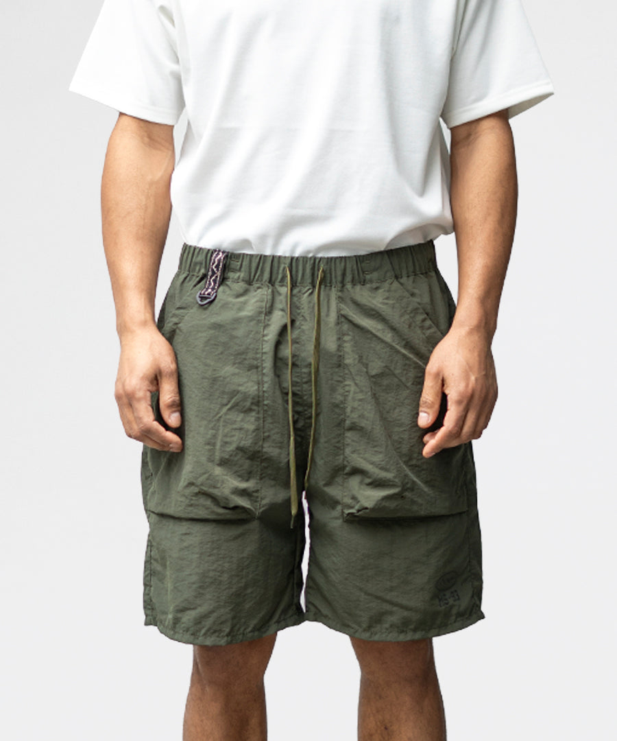 Se Park Shorts Olive hos PACKYARD