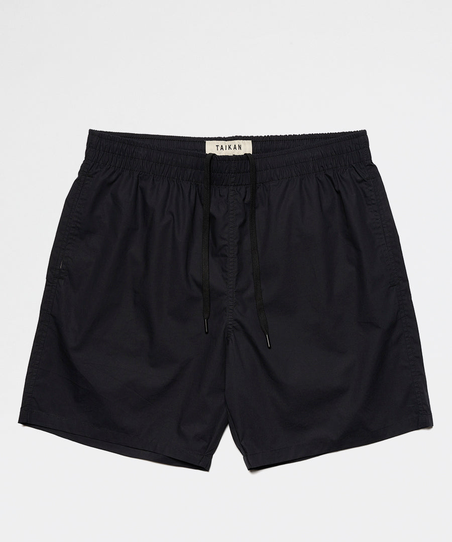 Se Classic Shorts - Black hos PACKYARD