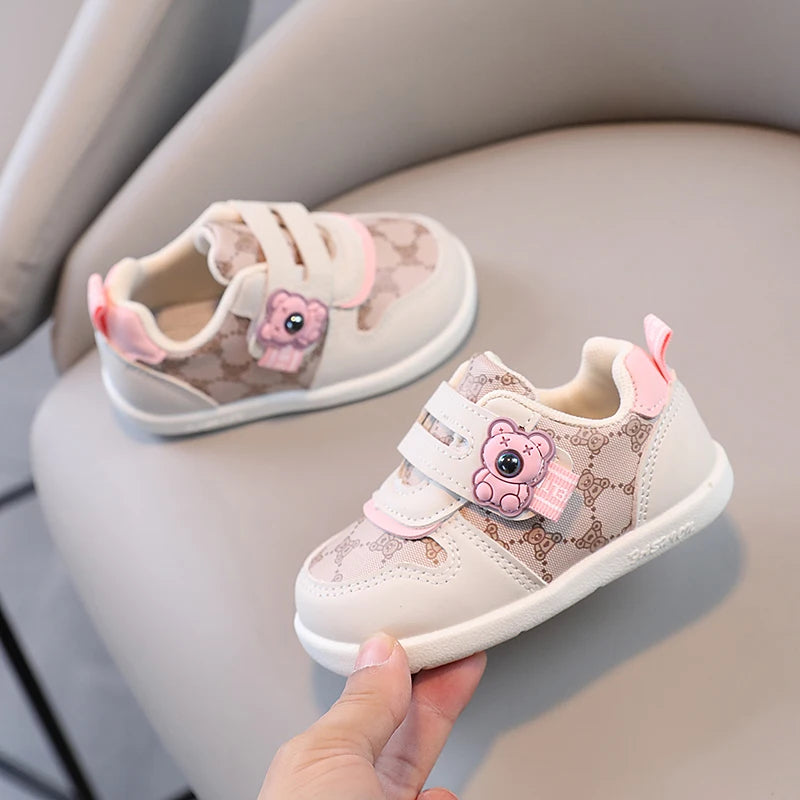 Versatile Bear Pendant Soft Sole Walking Sneakers