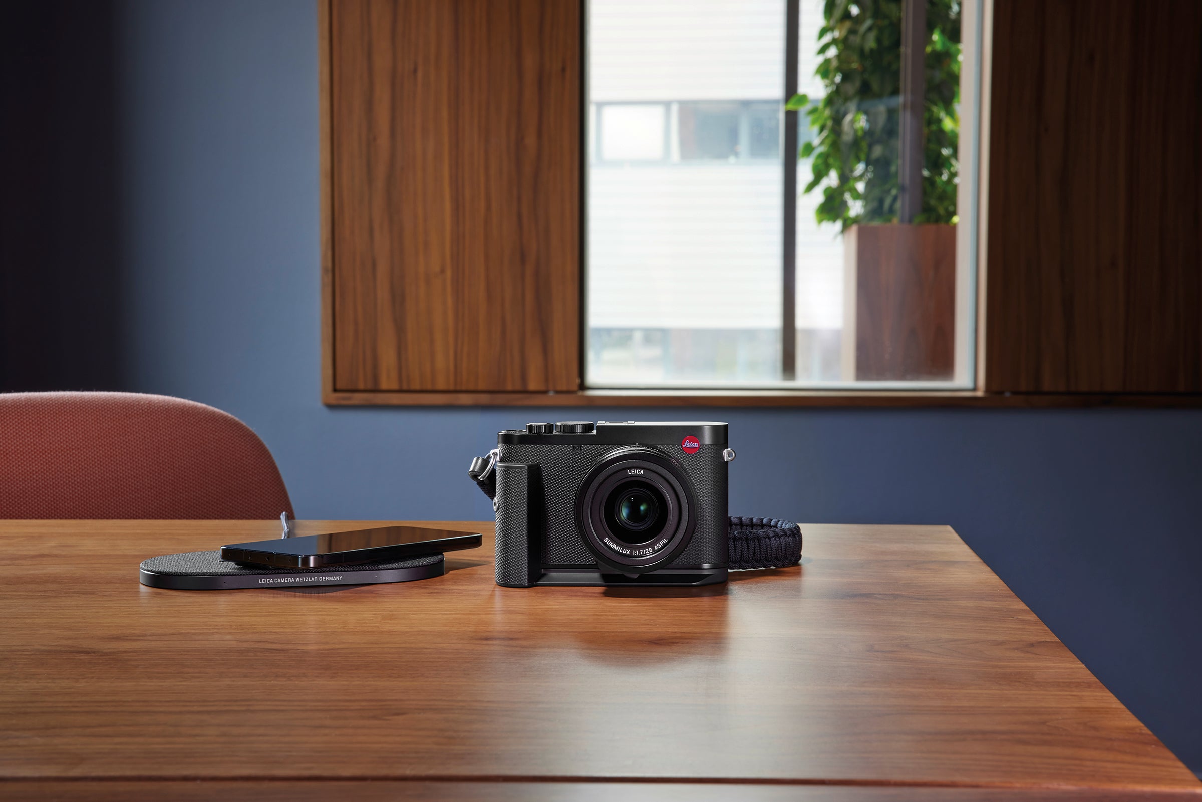 Leica Q3 with Wireless Charging Pad & Accessories