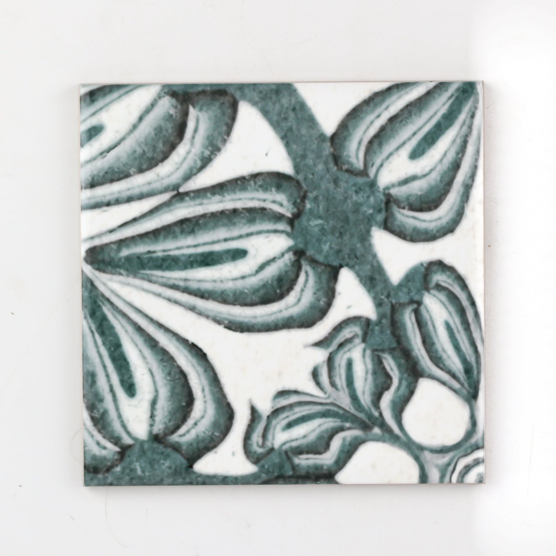 Hedera Tile - Green and White Vintage Effect – DoodlePippin