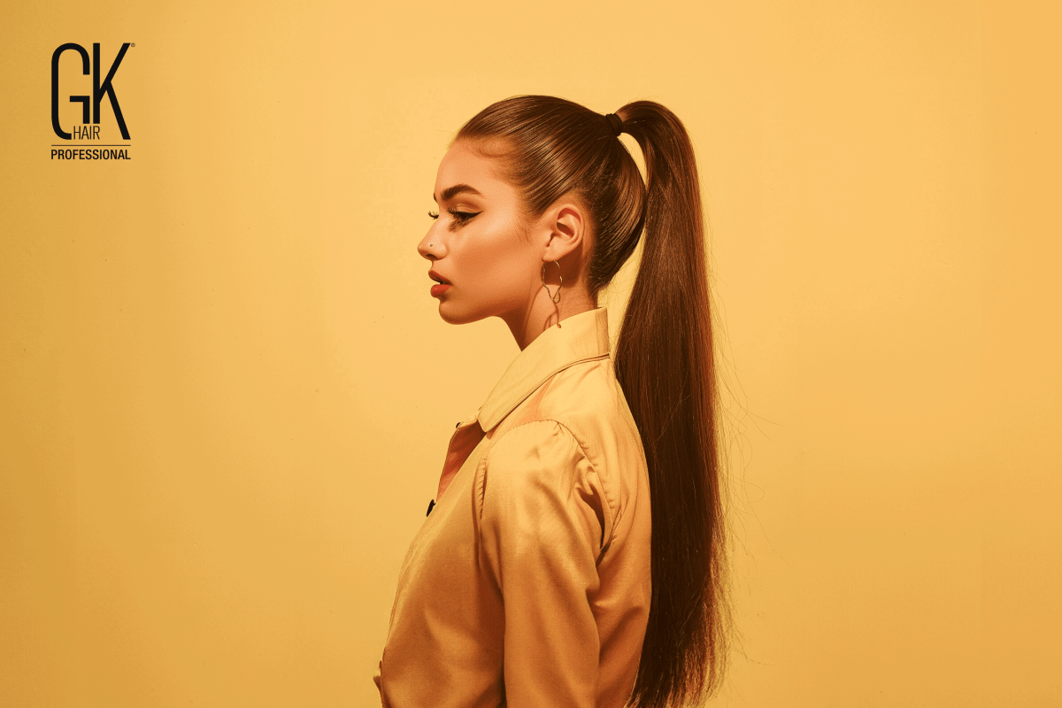 Girl showing High Ponytail hair trend