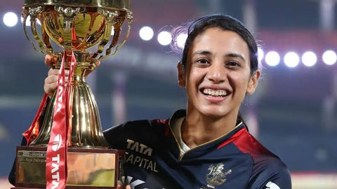 Smrit Mandhana with the trophy