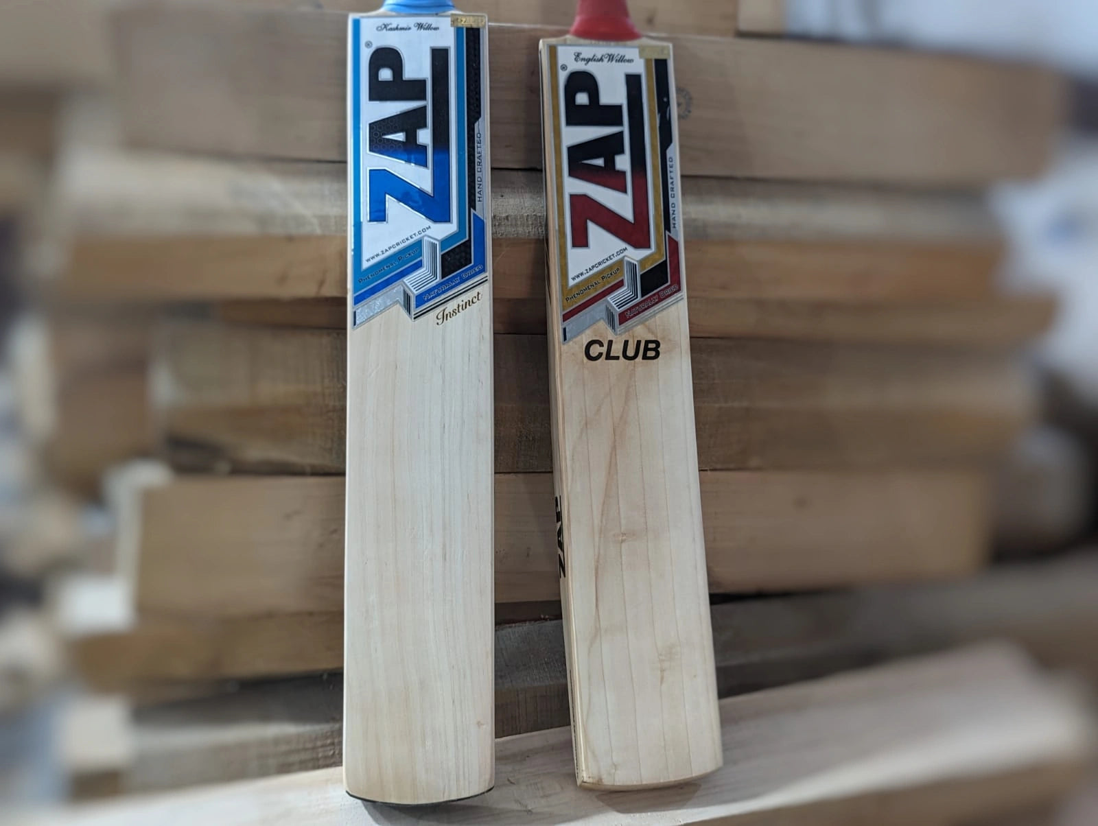 Comparison between the grains of the Kashmir Willow Cricket Bat and English Willow Cricket bat