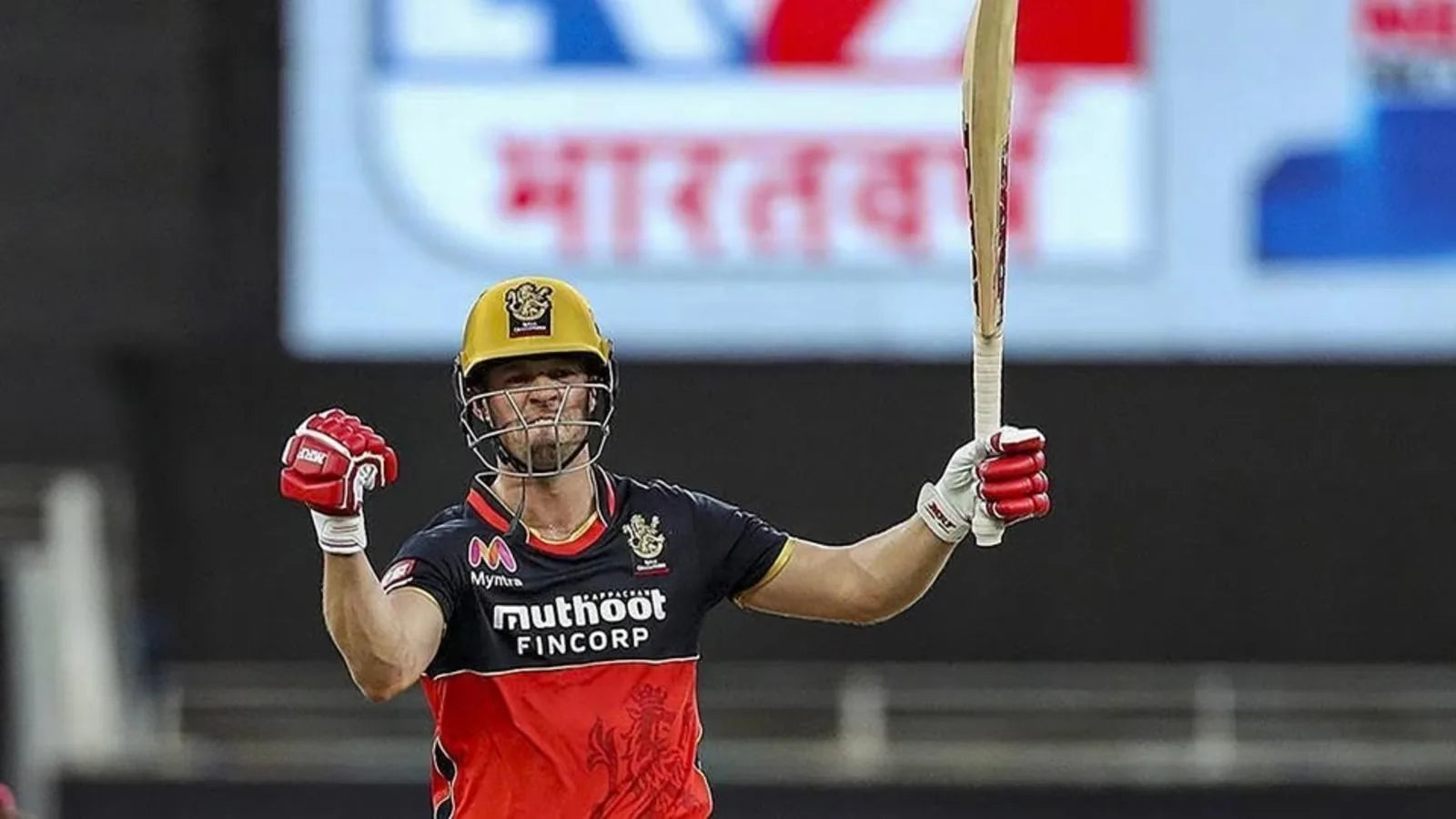 AB de Villiers celebrates by raising his bat after playing a magical innings against Gujarat Lions in the 2016 IPL Qualifier 2
