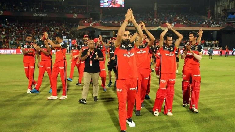 The Royal Challengers Bangalore (RCB) team applaud all the Bangalore Supporters at the Chinnaswamy Cricket Ground for their unvawered support