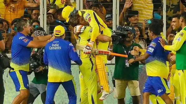 MS Dhoni lifts Jadeja after his heroics in the IPL 2023 Final