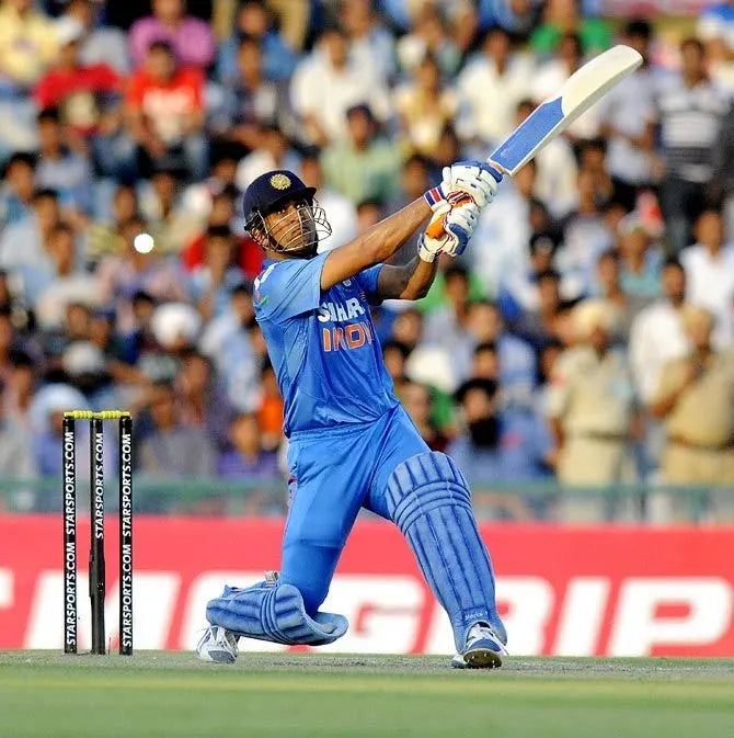 MS Dhoni plays the picture perfect helicopter shot