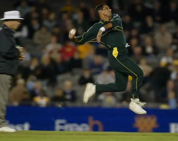 Waqar Younis takes a jump before doing his bowling action and bowling a swinging delivery