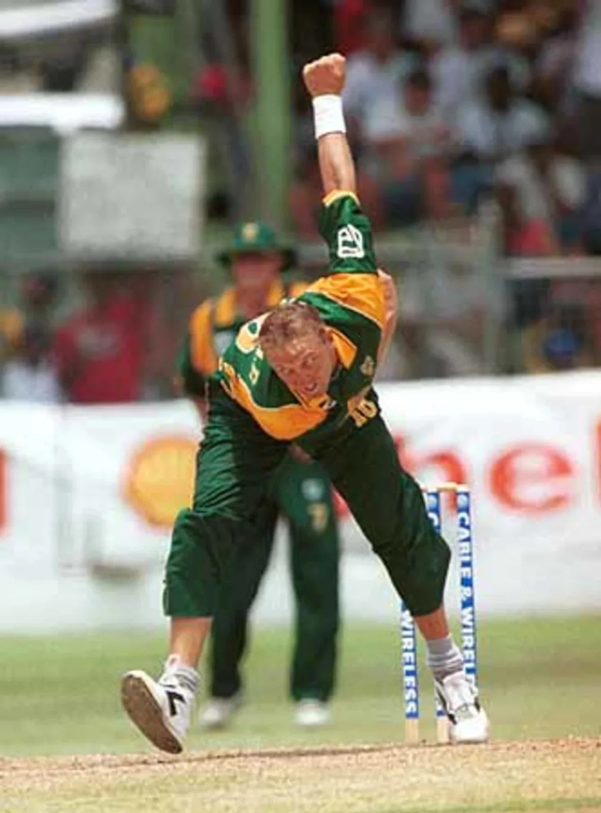 Allan Donald bowls a delivery