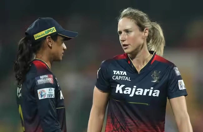RCB Women's Team Captain Smriti Mandhana and Ellyse Perry Having a discussion mid game