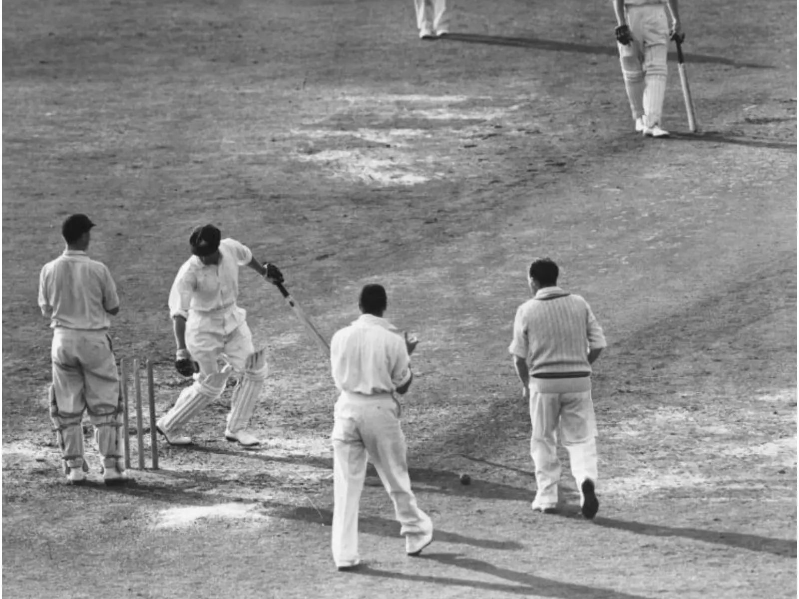 Don Bradman gets out for a duck in the final innings of his career