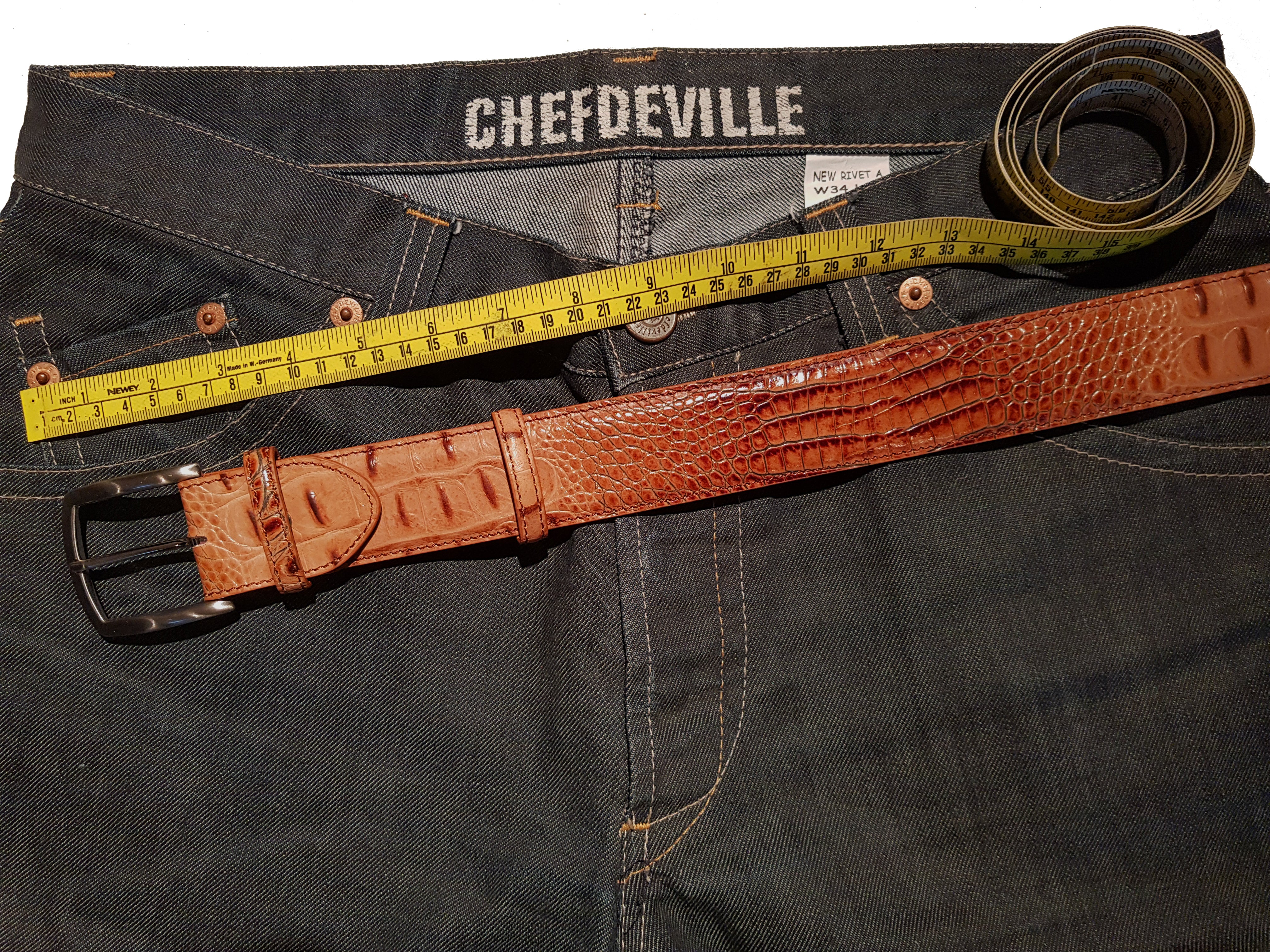 Choosing The Right Size Of Belt Based On Your Trouser Size - A