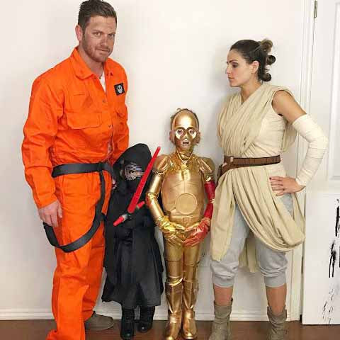 famille star wars cosplay famille rey et droides
