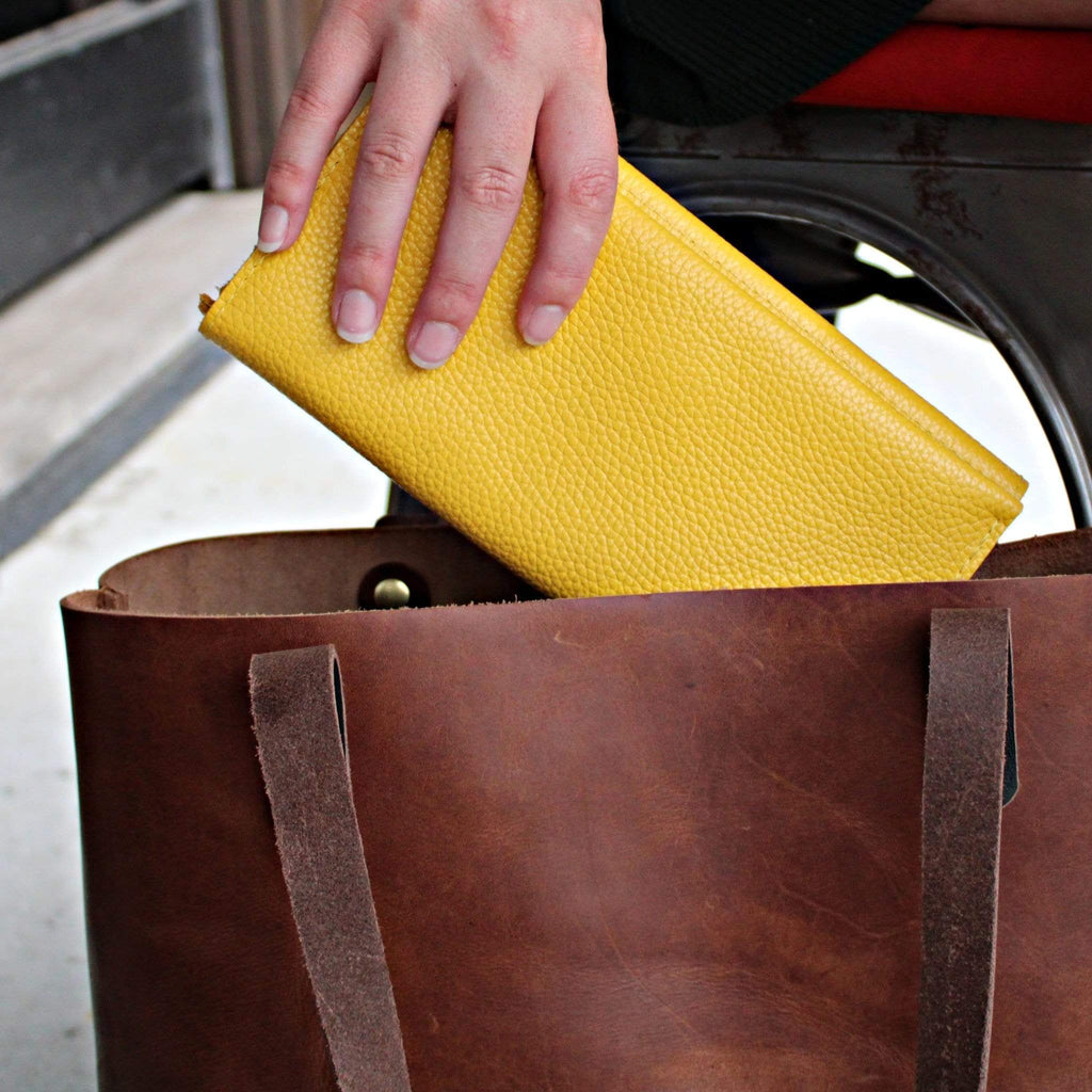 The Illuminating Yellow Leather Minimalist Wallet by Kerry Noël is the perfect option for Spring/Summer!