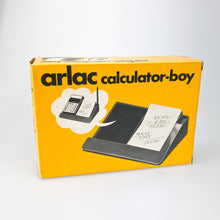 Cargar imagen en el visor de la galería, Arlac Calculator-Boy. Porta notas. 1980&#39;s
