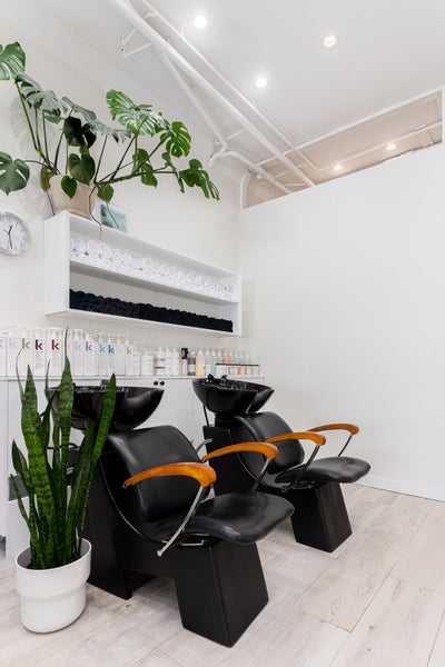 Elegant luxurious hair salon to provide the best experience. Favorite hair salon and stylist Canada