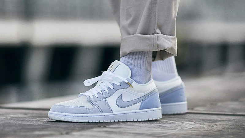 nike air jordan 1 low on feet