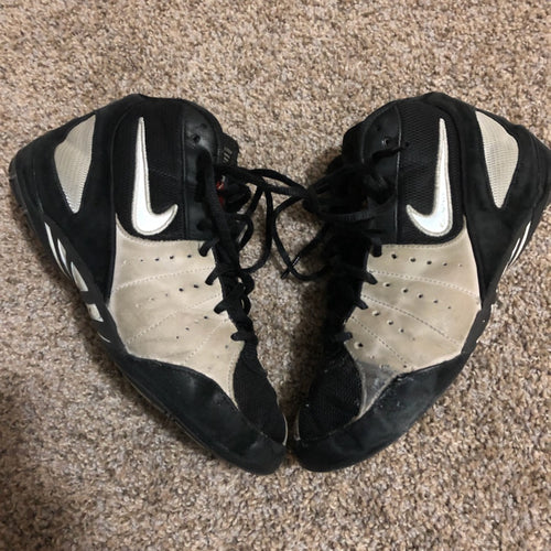 old school nike wrestling shoes