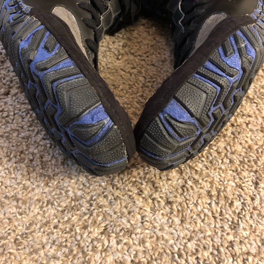 asics legends wrestling shoes