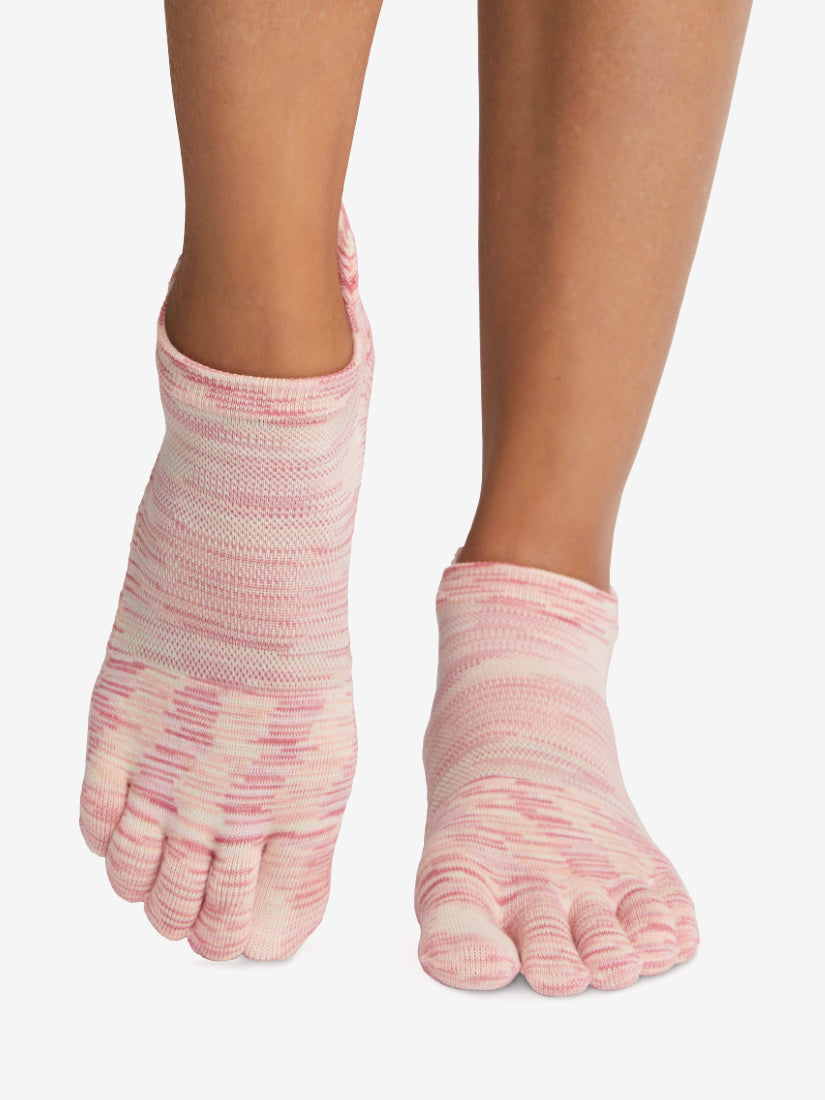toesox Women's Bellarina Half Toe Grip Socks, Multi Pack - Non-Slip Pilates  Socks, Yoga Socks with Grips, Barre Socks, Dance Socks at  Women's  Clothing store