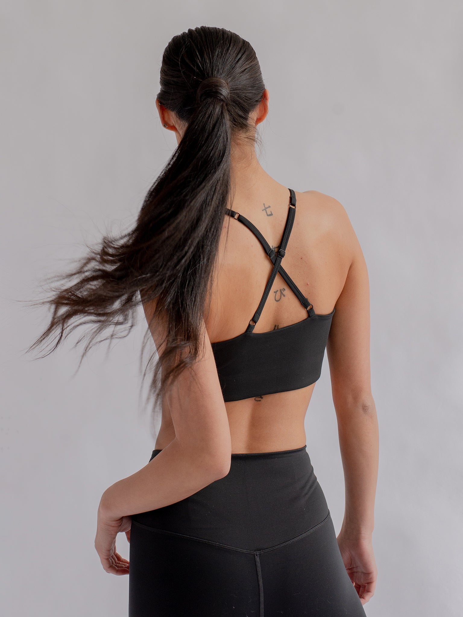 Wholesale - Manduka Essence Women's Performance Sports Bra - Black – Yoga  Studio Wholesale