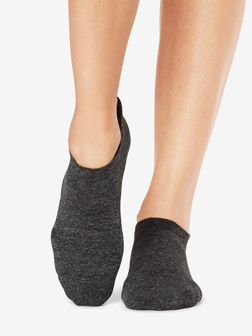 Tavi Noir Grip Gloves (Half-Finger) at  - Yoga Wear - Socks  & Sleeve Warmers