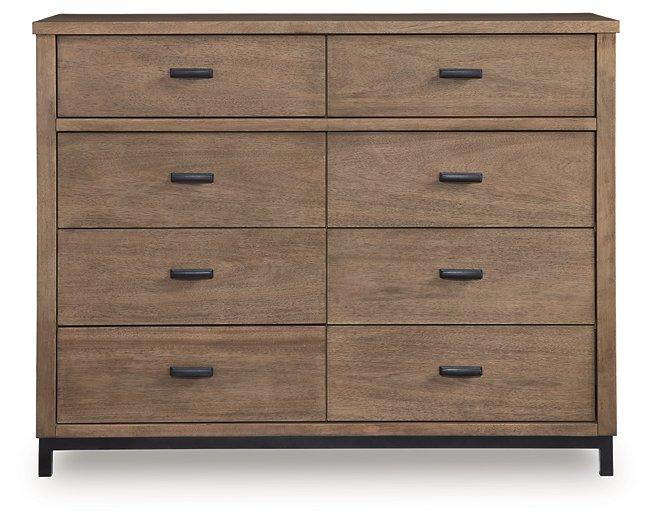 Tomtyn Dresser Accompanied by a Mirror