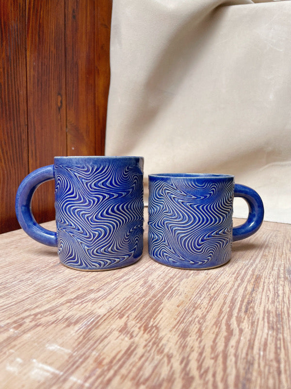 taza ondas azul.JPG__PID:7130215f-691b-4903-8f52-d934e418f6e4