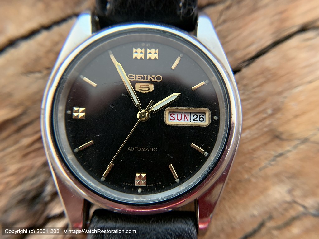 Seiko '5' Black Dial with Gold Markers, Day/Date, Automatic, V. Large –  Vintage Watch Restoration