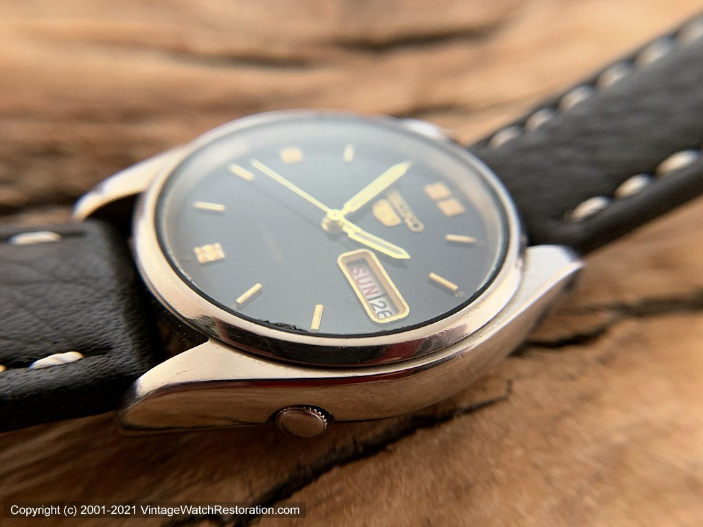 Seiko '5' Black Dial with Gold Markers, Day/Date, Automatic, V. Large –  Vintage Watch Restoration
