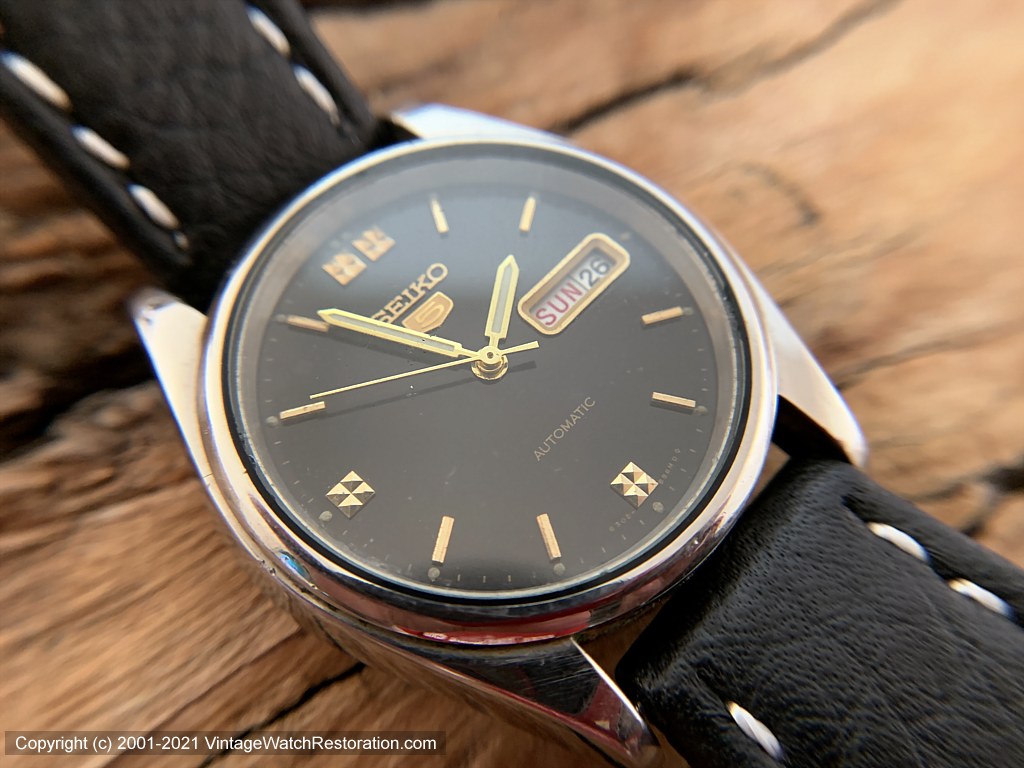 Seiko '5' Black Dial with Gold Markers, Day/Date, Automatic, V. Large –  Vintage Watch Restoration