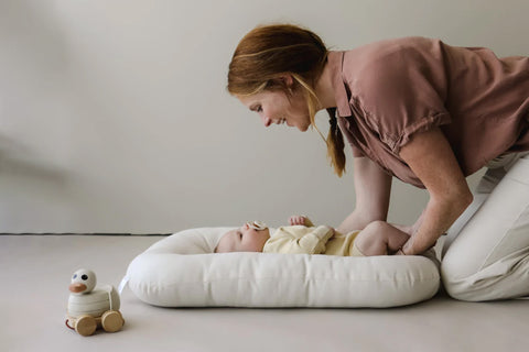 Snuggle me organic infant lounger