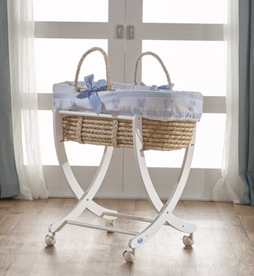 Isabella Moses Basket + Base