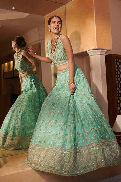 Green and white earthy prints lehenga set - set of three by Chokhi Bandhani  | The Secret Label