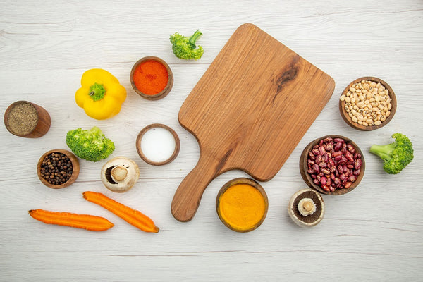 https://cdn.shopify.com/s/files/1/0278/8642/0047/files/top-view-cutting-board-mushrooms-broccoli-beans-bowls-different-spices-cut-carrots-table-min_600x600.jpg?v=1686916017
