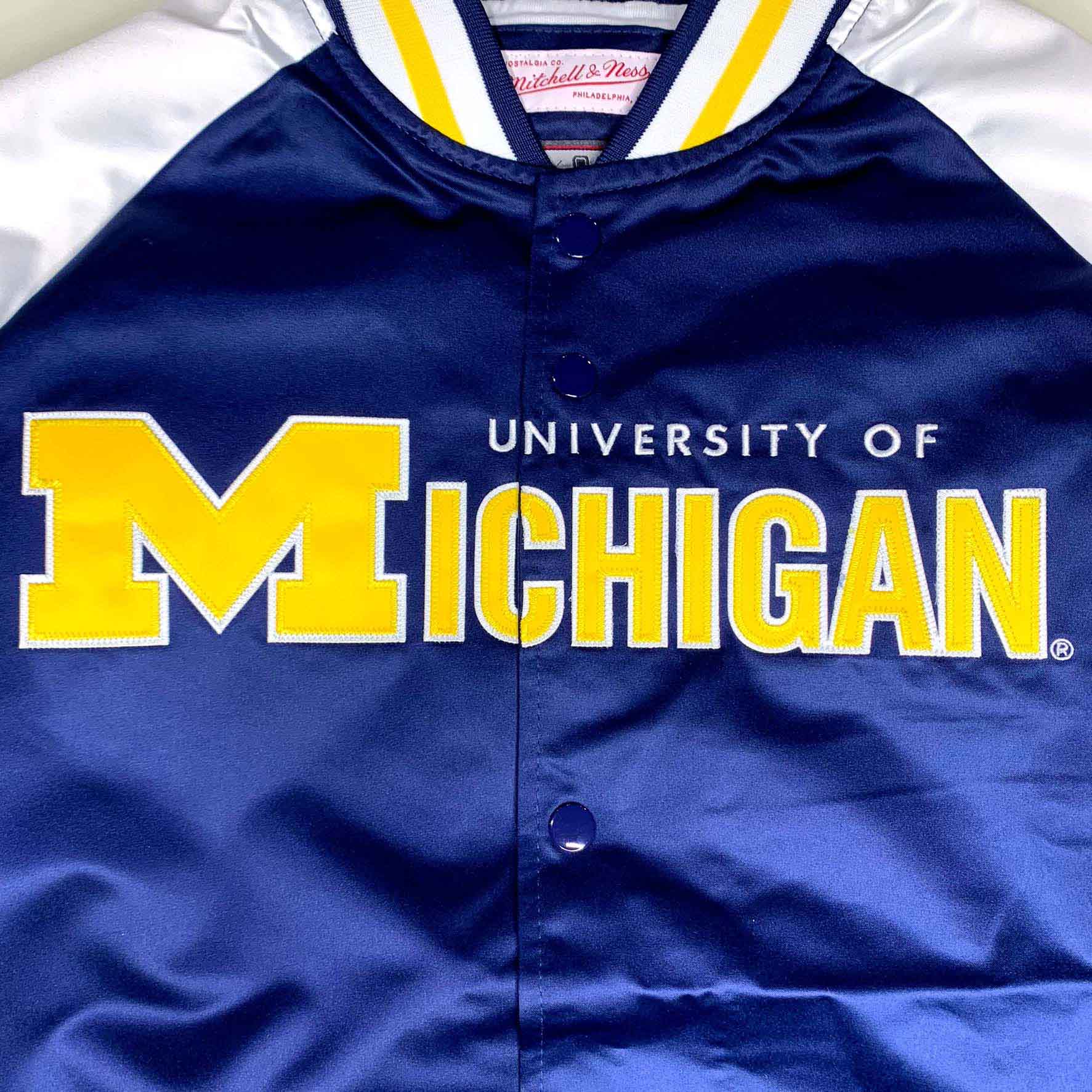 Mitchell & Ness NCAA LIGHTWEIGHT SATIN JACKET UNIVERSITY OF MICHIGAN Blue -  NAVY