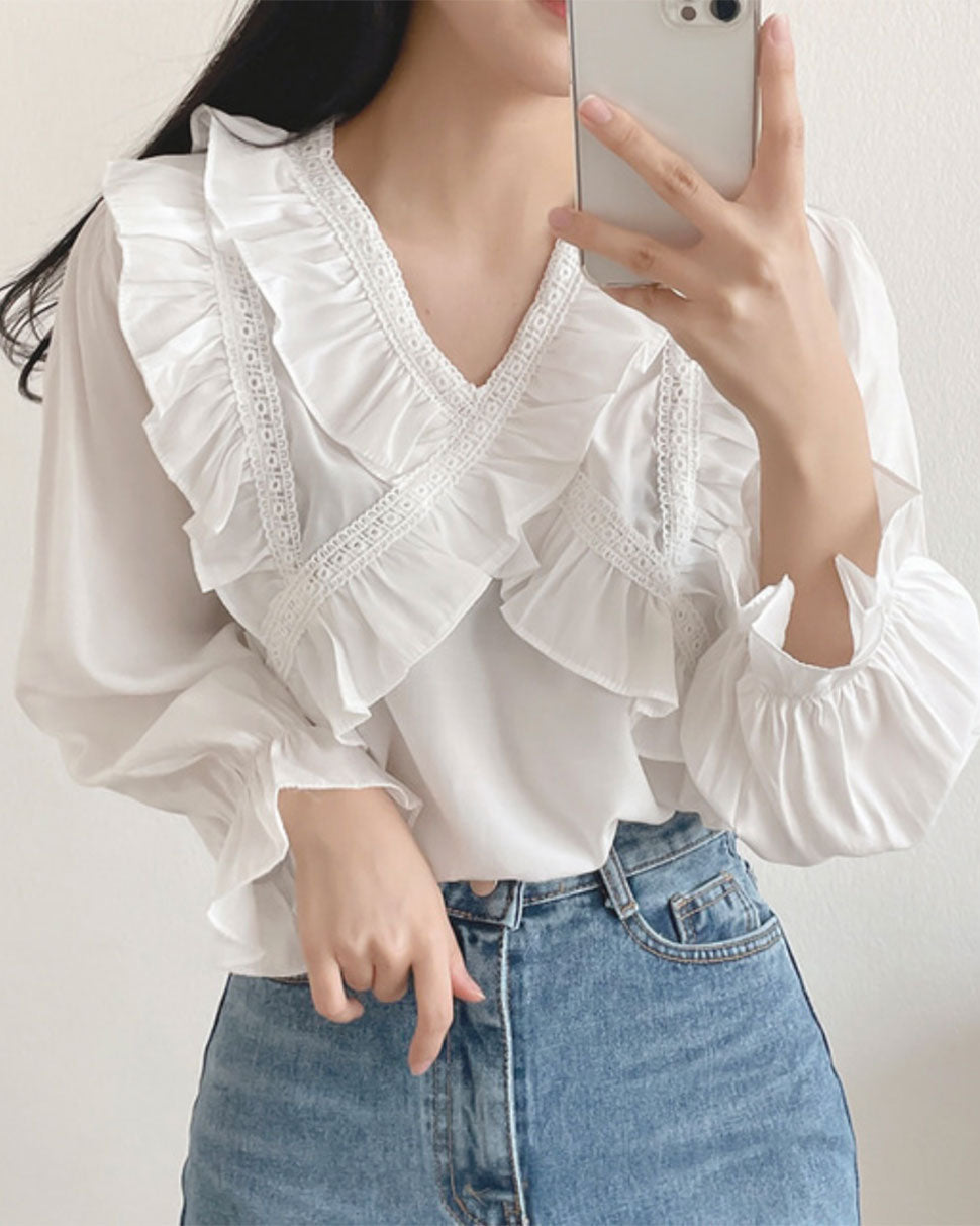 brochure blouse 브로셔 블라우스 cream Frill