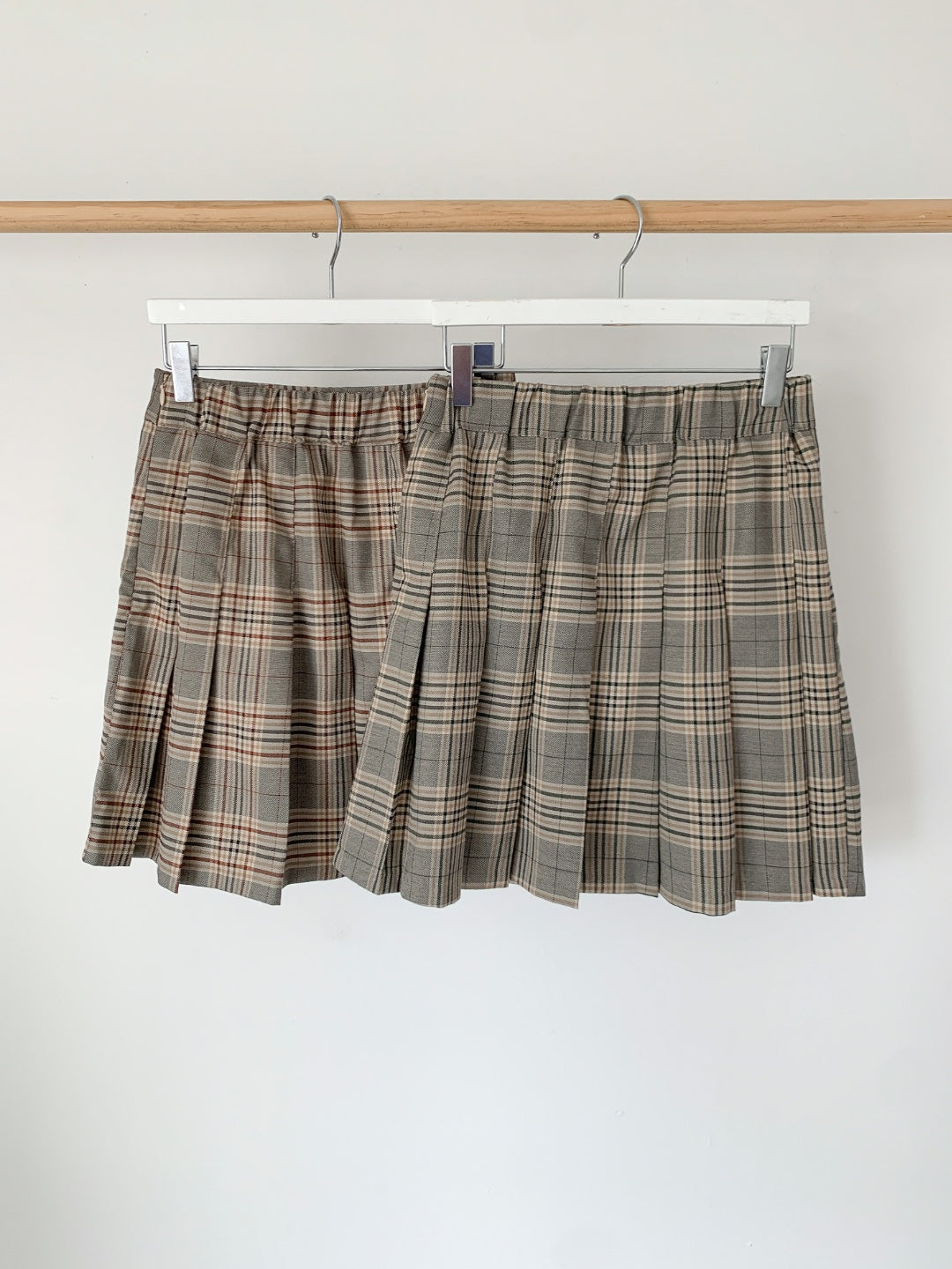 pleat detail check skirt