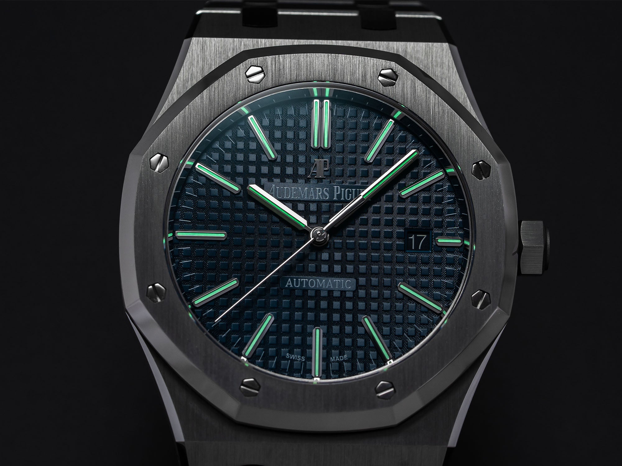 Audemars Piguet Royal Oak - tapisserie dial lume