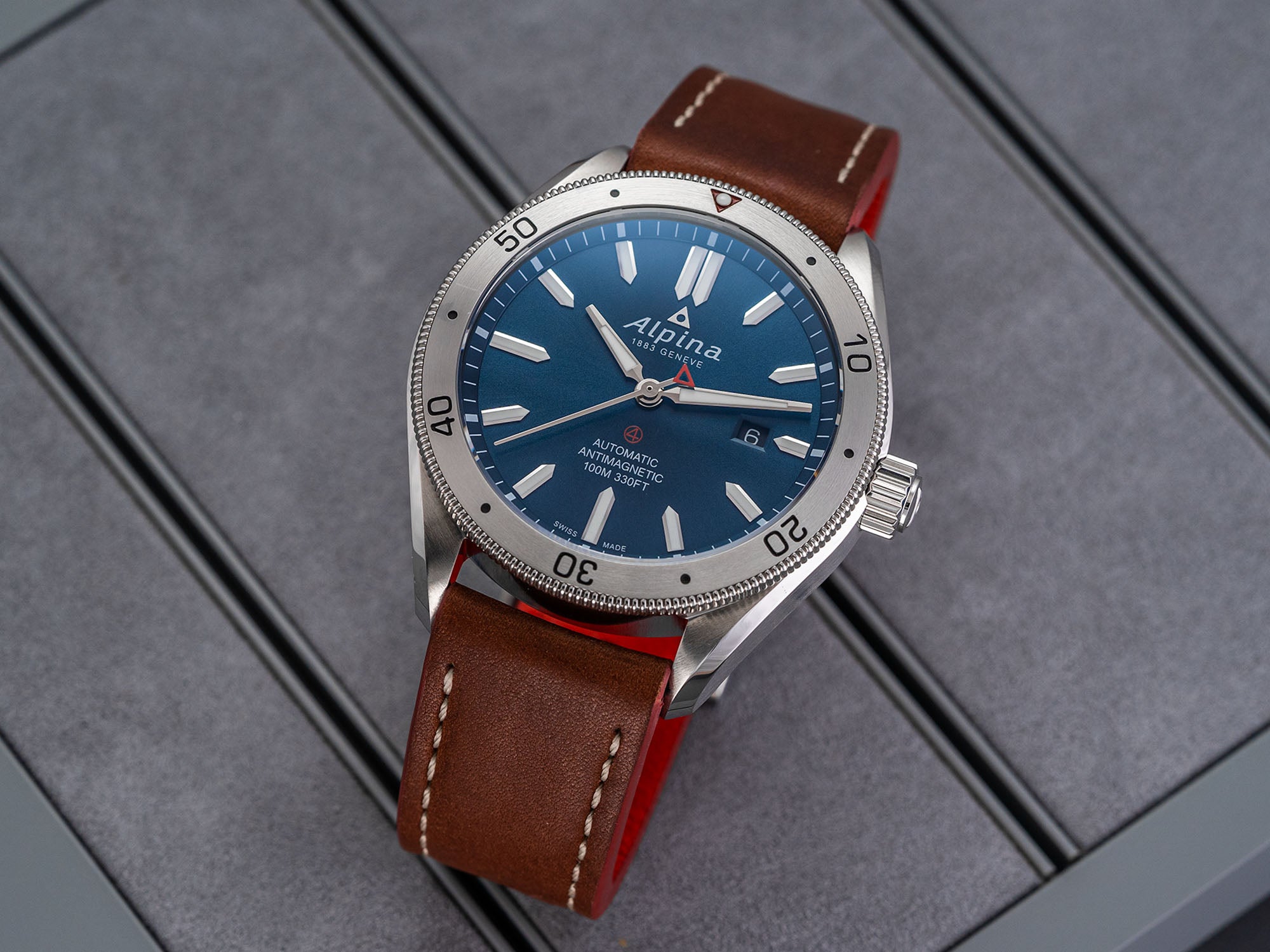 21 Best Everyday Watches For All Price Ranges in 2023