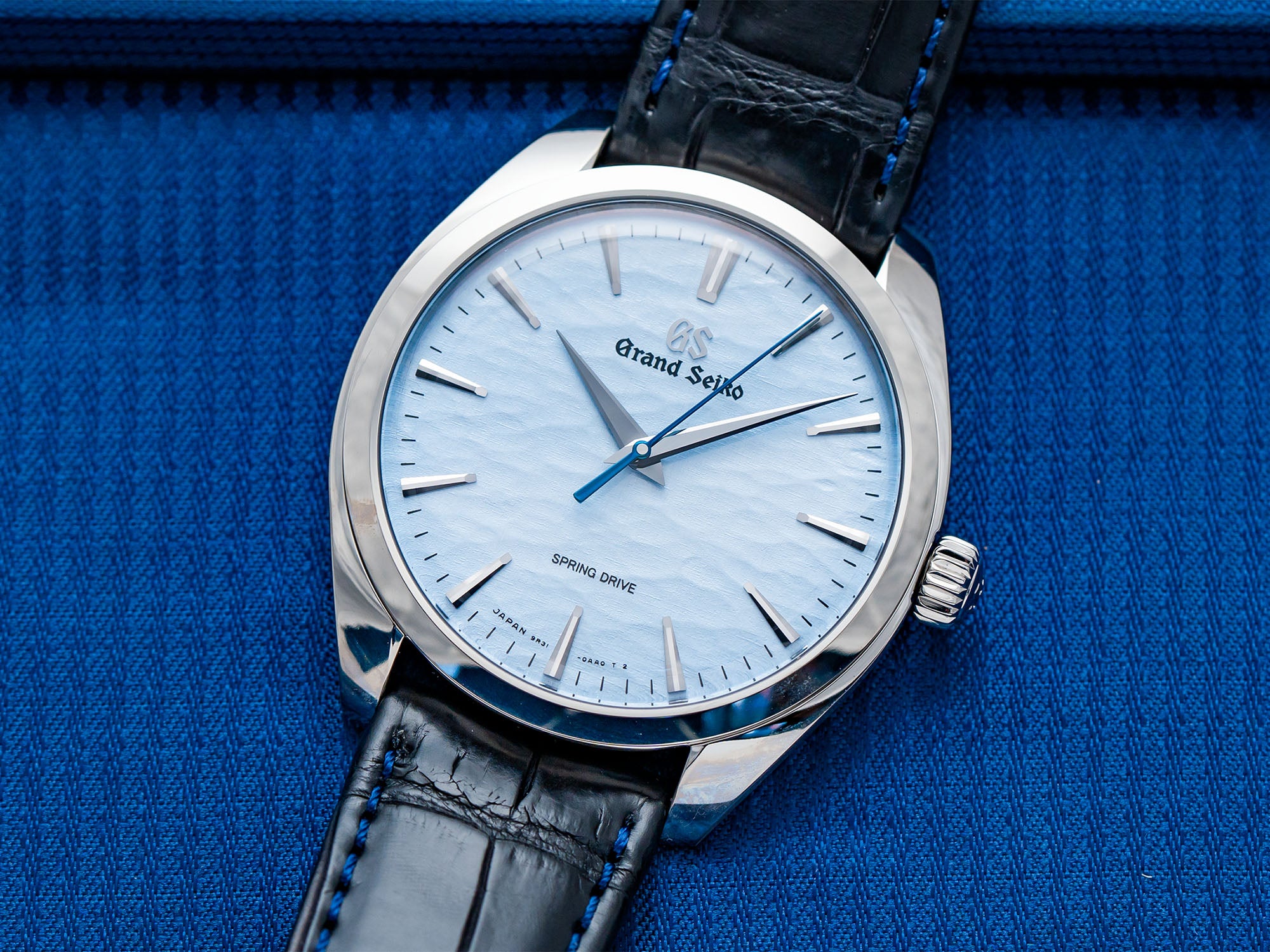 Grand Seiko Spring Drive: The Definitive History and Caliber Guide | Teddy  Baldassarre