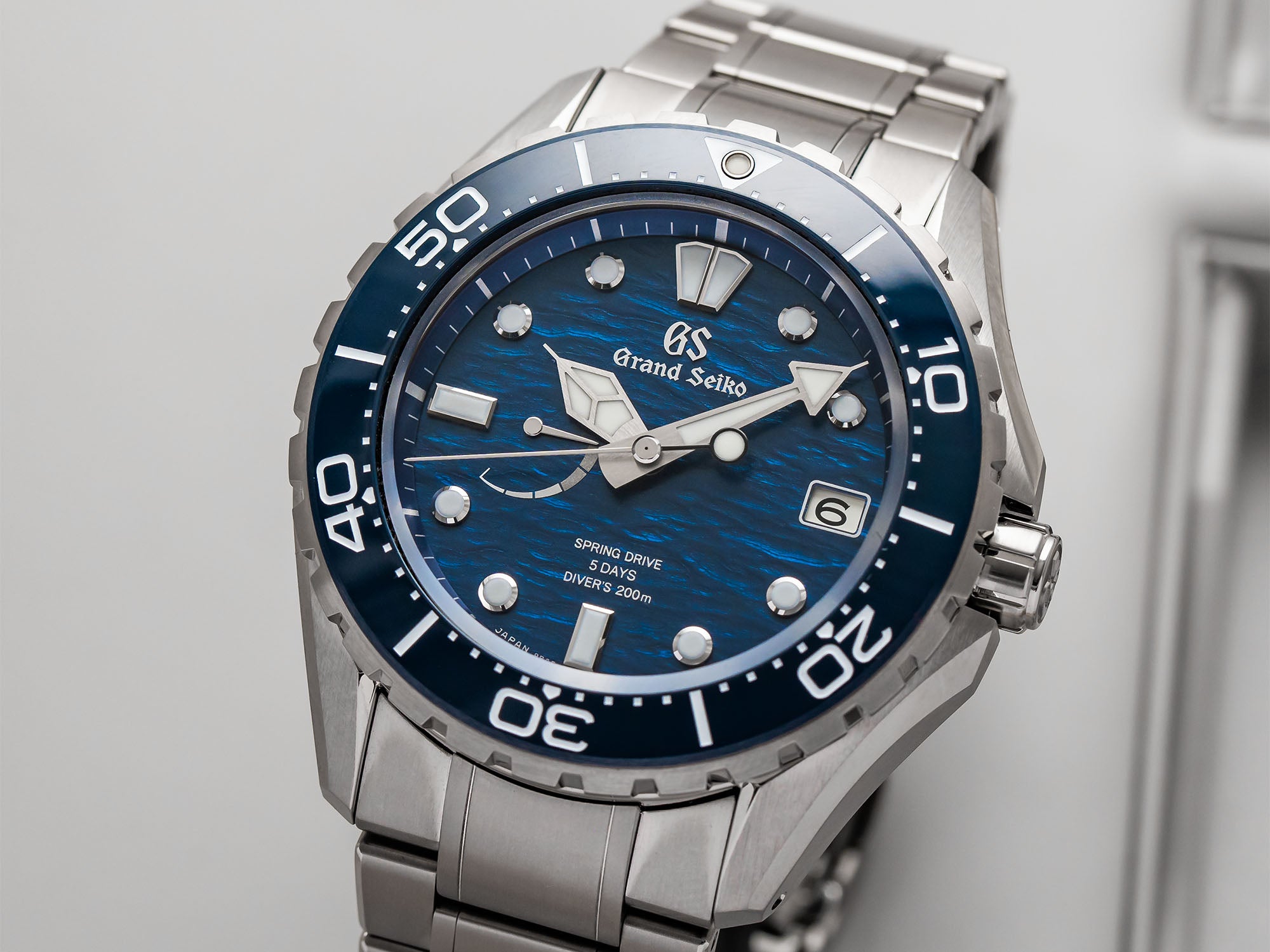 Rolex vs. Grand Seiko: Comparing Luxury Watch Icons of Switzerland and ...