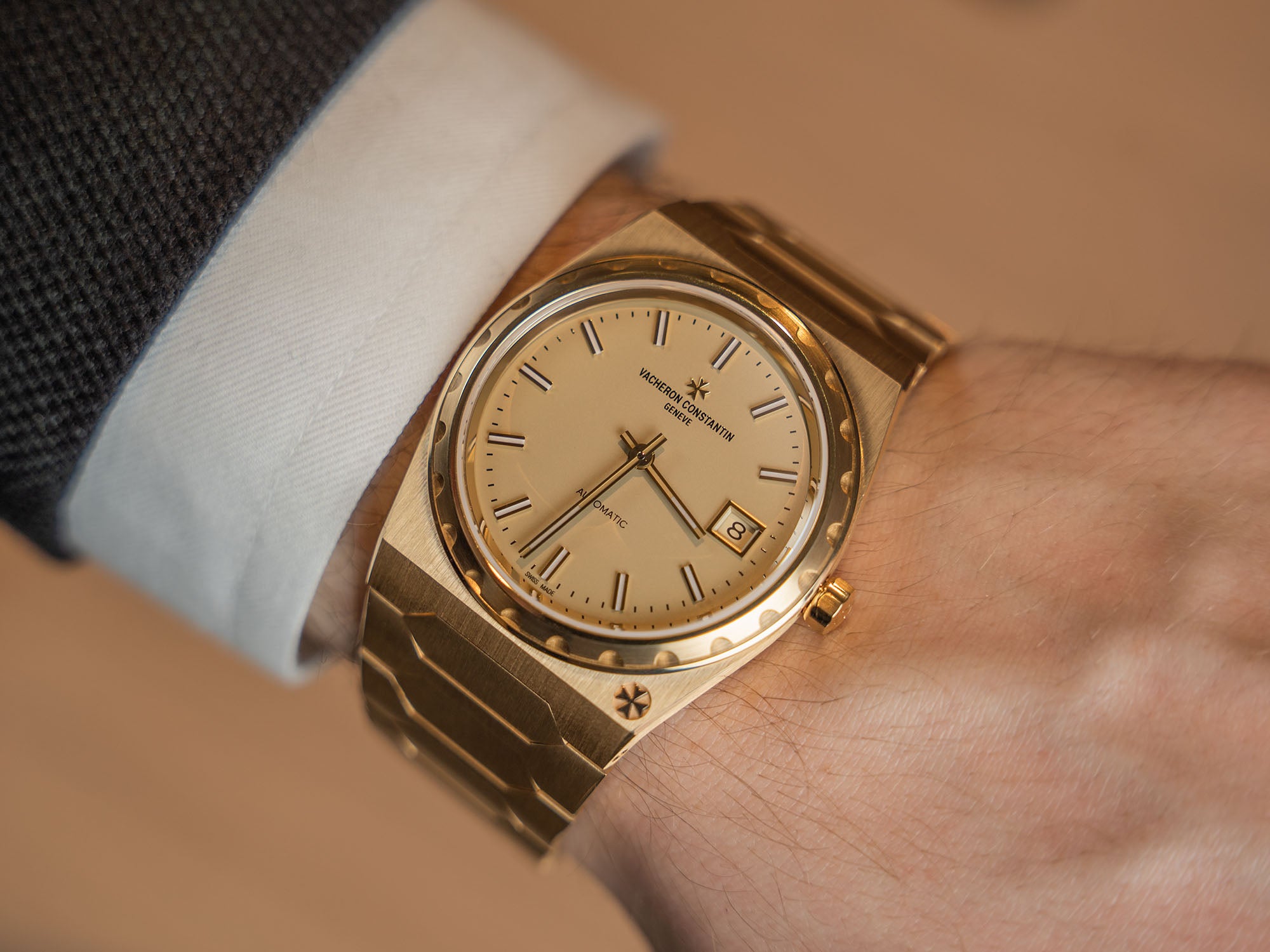 Vacheron Constantin Historiques 222 - wrist shot